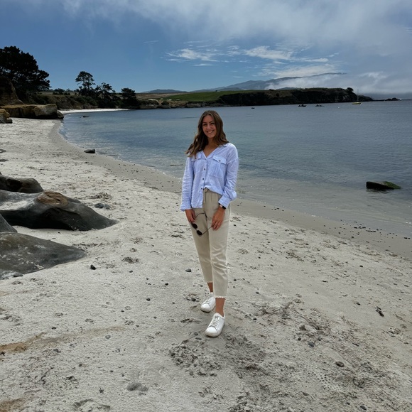 Meet your Posher, Melissa - Picture 2 of 4